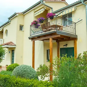 Emma Apartament